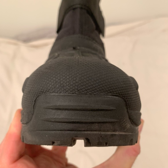 NEW. Warm Waterproof Winter Boots for Men - Picture 10 of 10